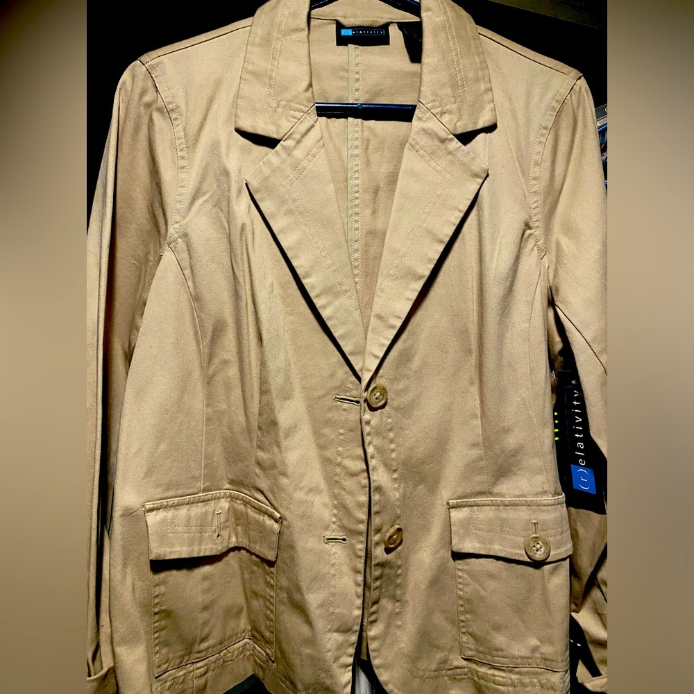 NWT Relativity khaki blazer w/front pockets